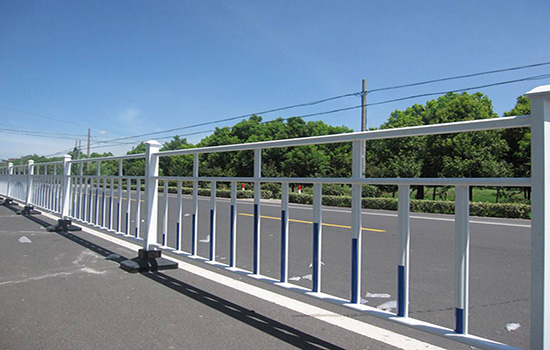 市政道路<a href=http://www.stillcrazysailing.com target=_blank class=infotextkey>護(hù)欄</a>