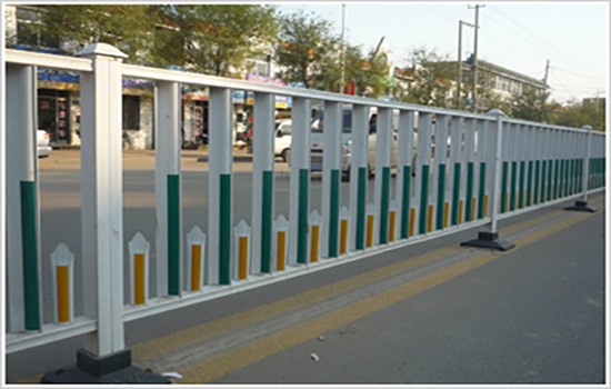 鋅鋼道路<a href=http://www.stillcrazysailing.com target=_blank class=infotextkey>護欄</a>