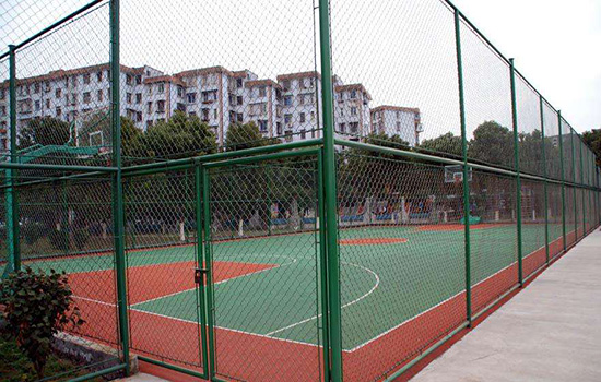 勾花網(wǎng)<a href=http://www.stillcrazysailing.com target=_blank class=infotextkey>圍欄</a>