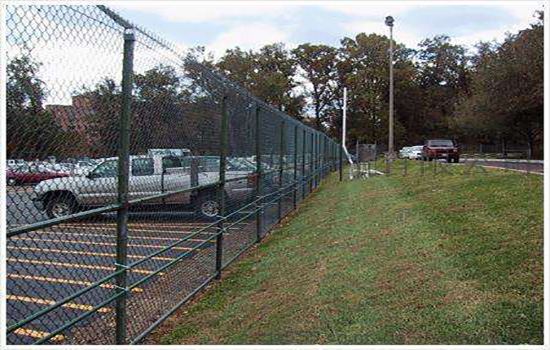 停車場<a href=http://www.stillcrazysailing.com target=_blank class=infotextkey>護欄</a>