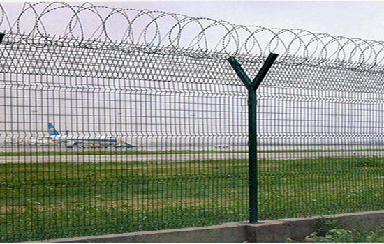 飛機(jī)場<a href=http://www.stillcrazysailing.com target=_blank class=infotextkey>圍欄網(wǎng)</a>