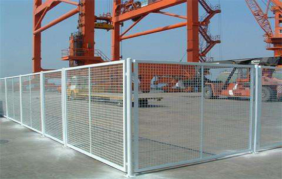 鋼絲網(wǎng)<a href=http://www.stillcrazysailing.com target=_blank class=infotextkey>圍欄</a>