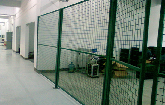 車間隔離<a href=http://www.stillcrazysailing.com target=_blank class=infotextkey><a href=http://www.stillcrazysailing.com target=_blank class=infotextkey>護(hù)欄</a>網(wǎng)</a>